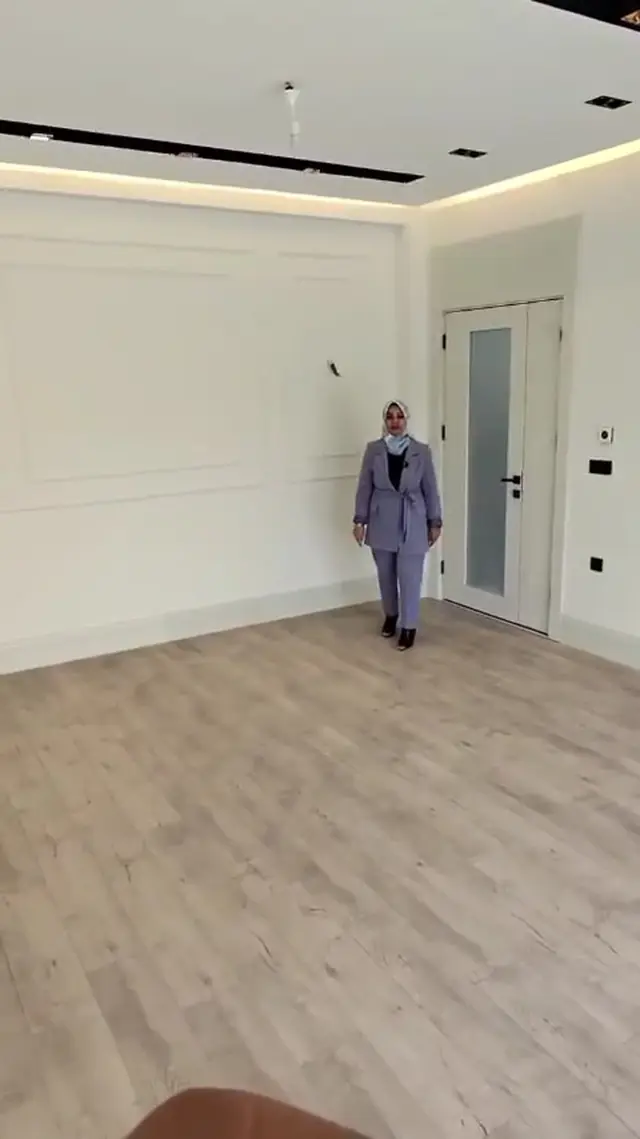 Sosyal medya kurgusu — videodan bir kare